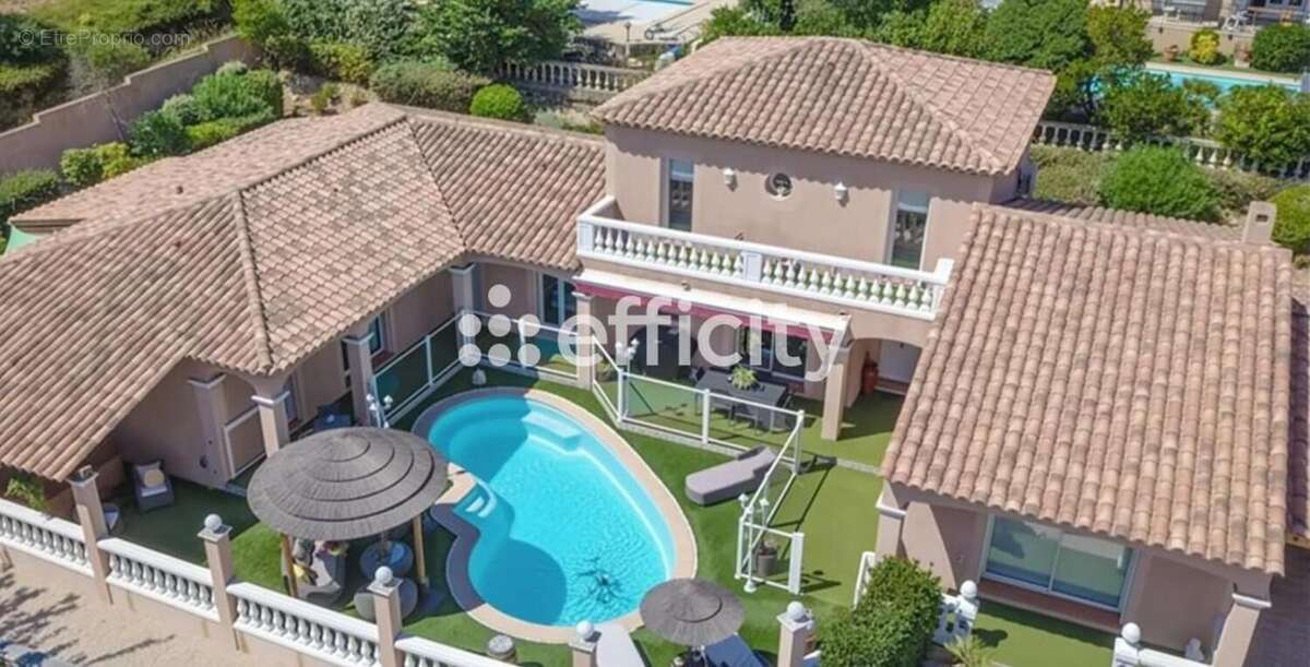 Maison à CARRY-LE-ROUET