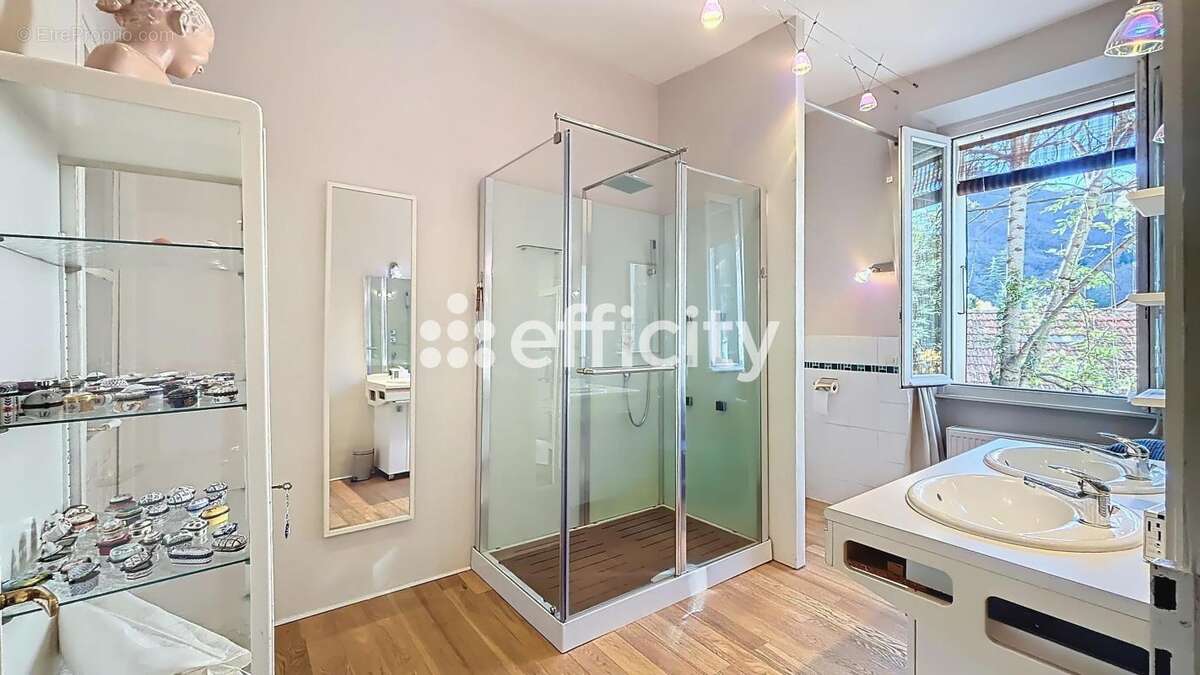 Appartement à VERNET-LES-BAINS