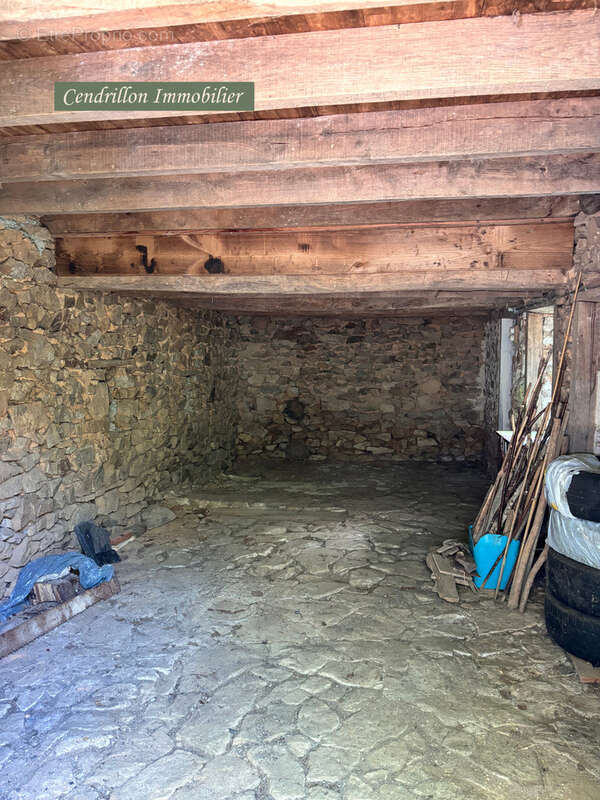 Maison à MONTBOUCHER