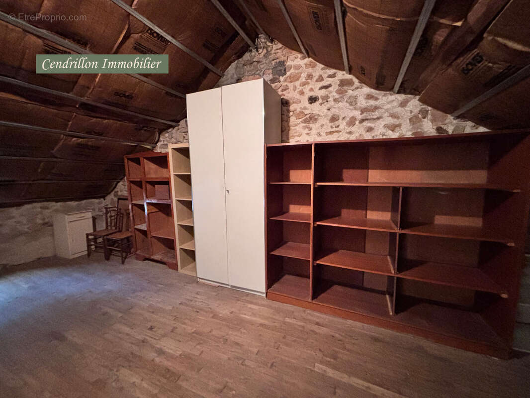 Maison à MONTBOUCHER