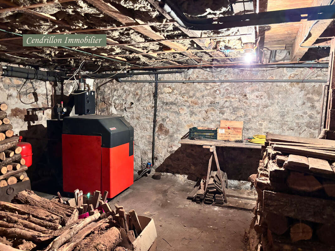 Maison à MONTBOUCHER