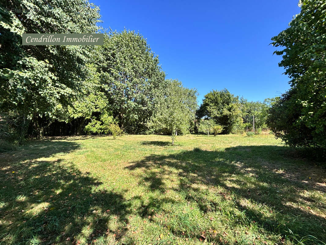 Maison à MONTBOUCHER