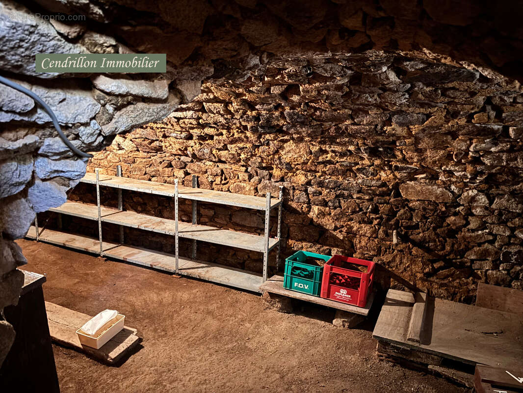 Maison à MONTBOUCHER