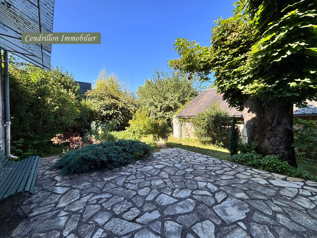 Maison à MONTBOUCHER