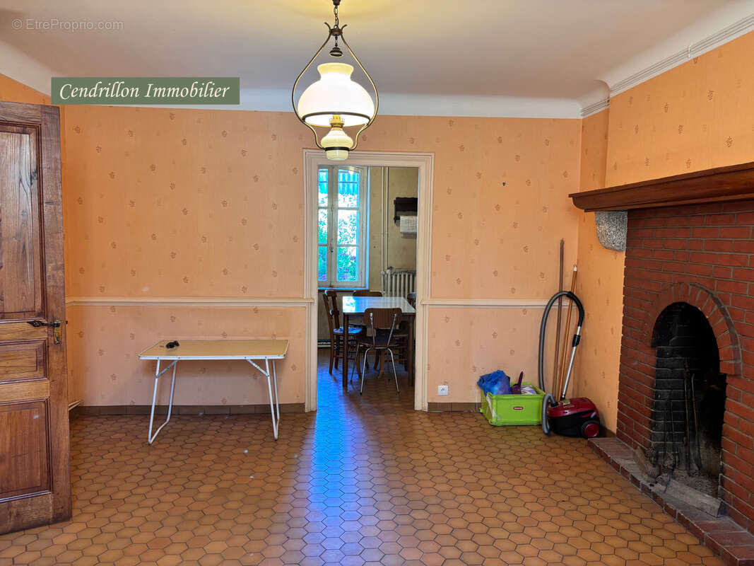 Maison à MONTBOUCHER