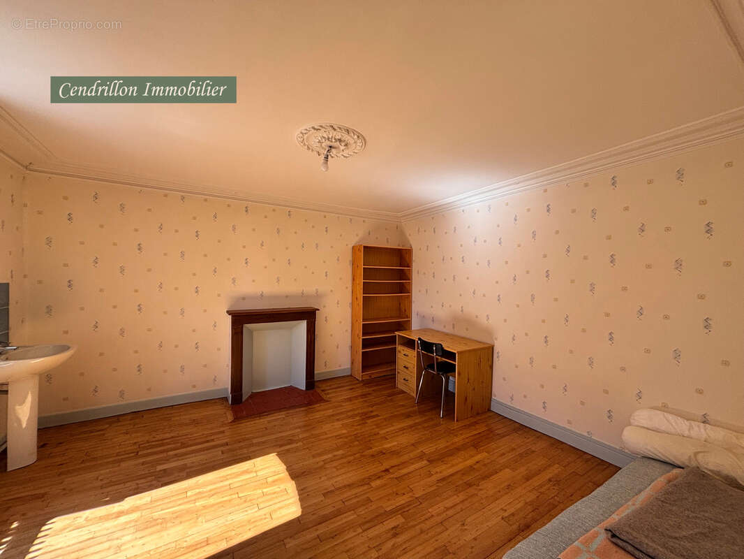 Maison à MONTBOUCHER