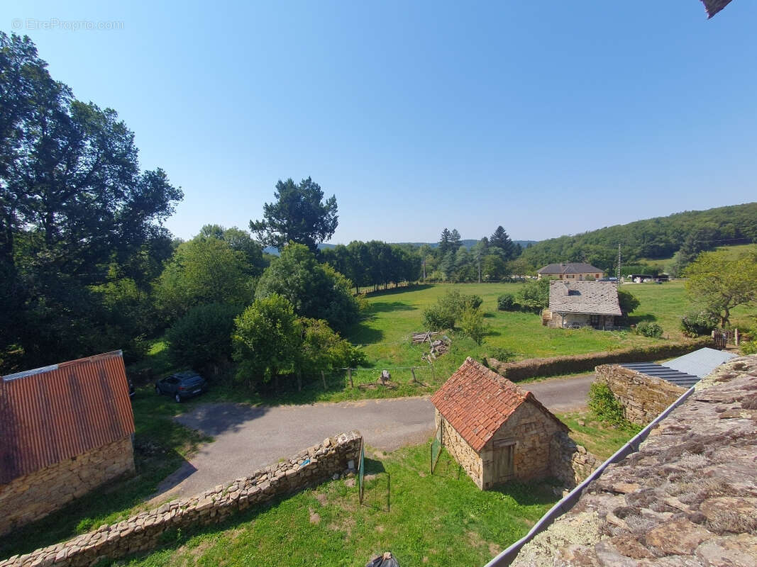 Maison à SAINT-GENIEZ-O-MERLE