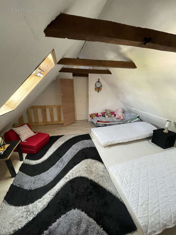 Maison à SAINTE-GENEVIEVE-SUR-ARGENCE