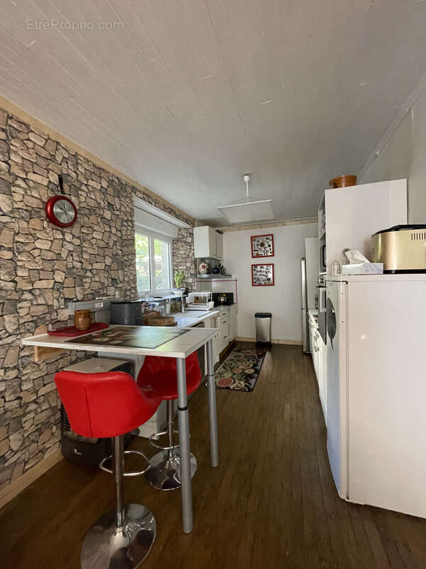 Maison à SAINTE-GENEVIEVE-SUR-ARGENCE