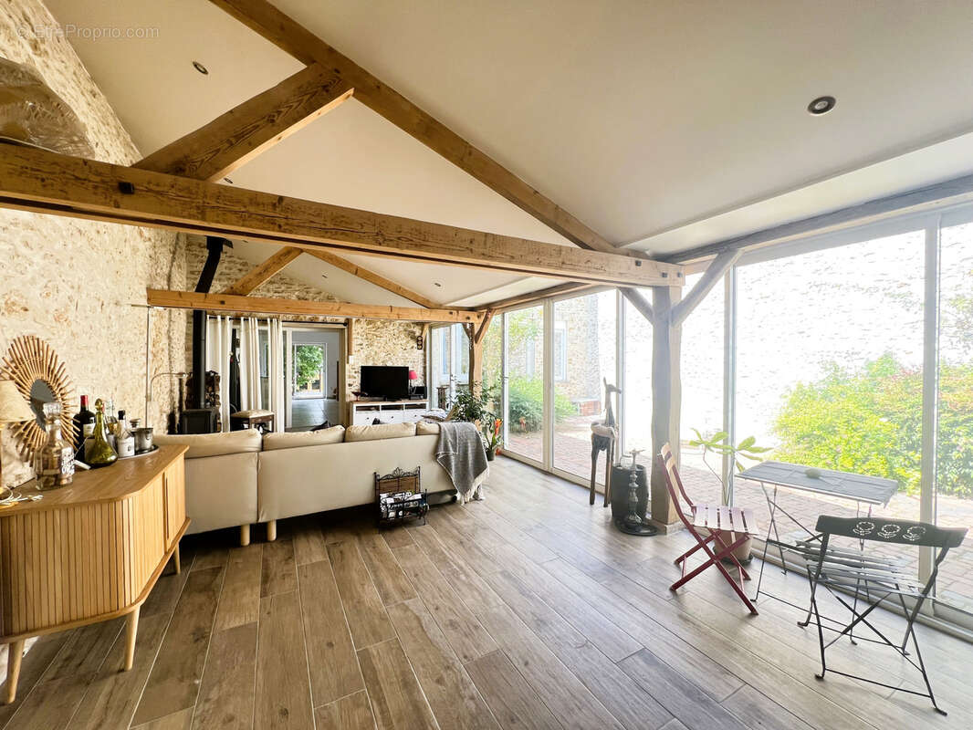 Maison à AUNAY-SOUS-AUNEAU