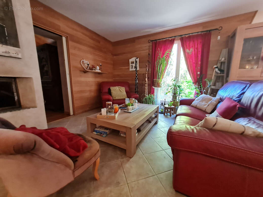 Maison à BOURG-SAINT-BERNARD