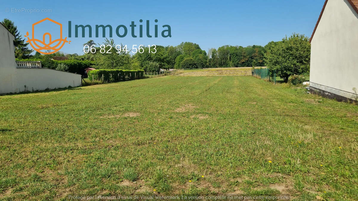 Terrain à BRAY-SUR-SEINE