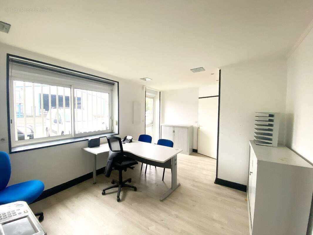 Commerce à ANGRESSE