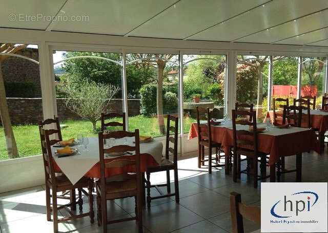 Commerce à MONTLAUR