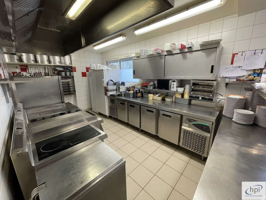 Commerce à MONTLAUR