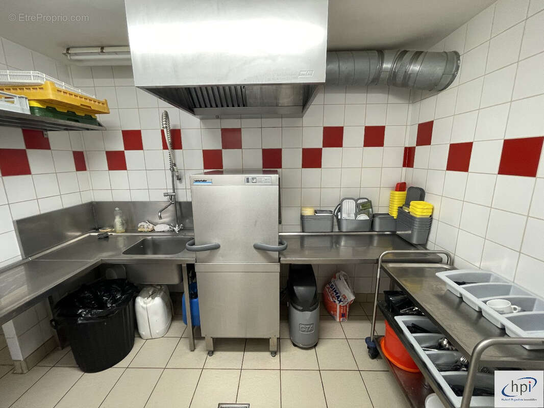 Commerce à MONTLAUR