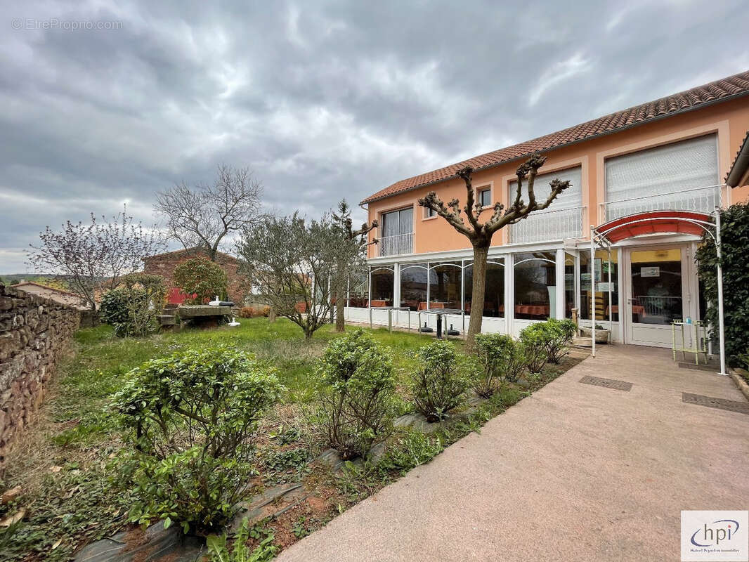 Commerce à MONTLAUR