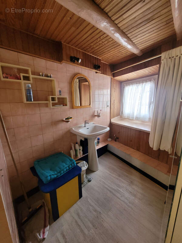 Maison à CHATEAUNEUF-DE-RANDON