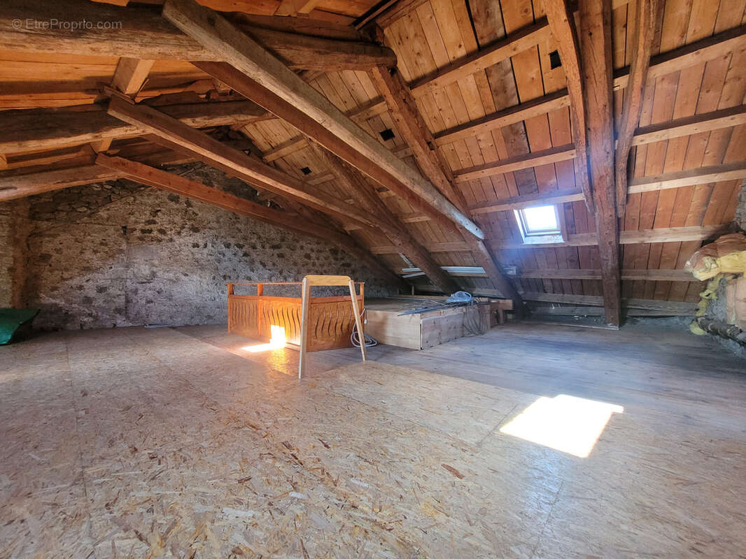 Maison à CHATEAUNEUF-DE-RANDON