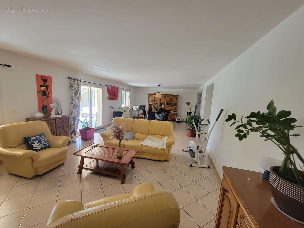 Maison à BRISSAC-QUINCE