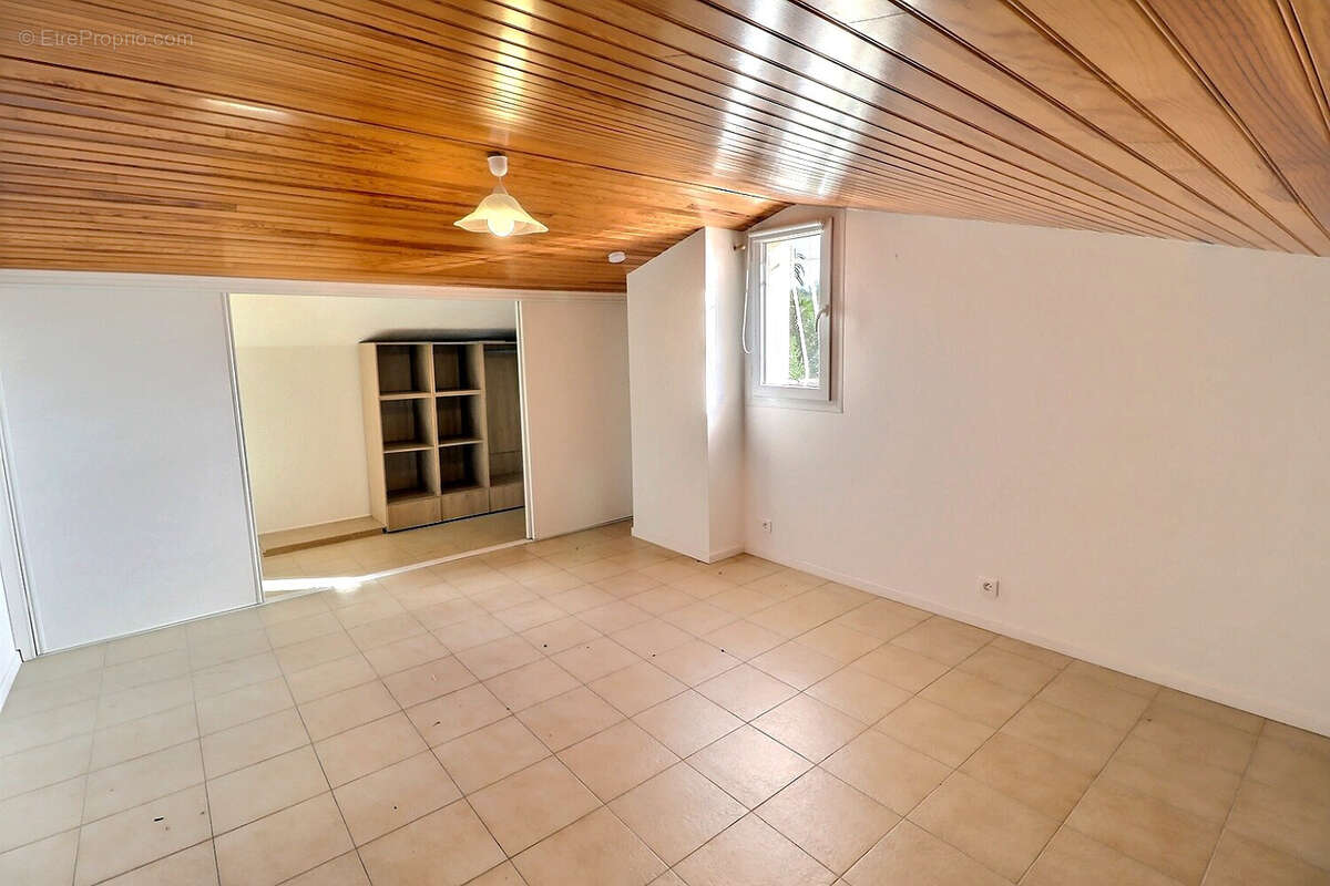 Maison à BORMES-LES-MIMOSAS