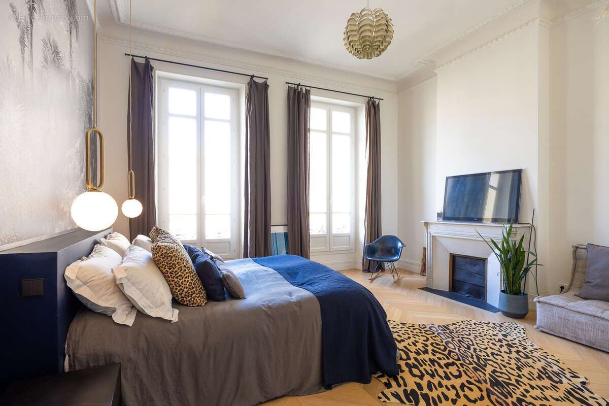 Appartement à MARSEILLE-6E