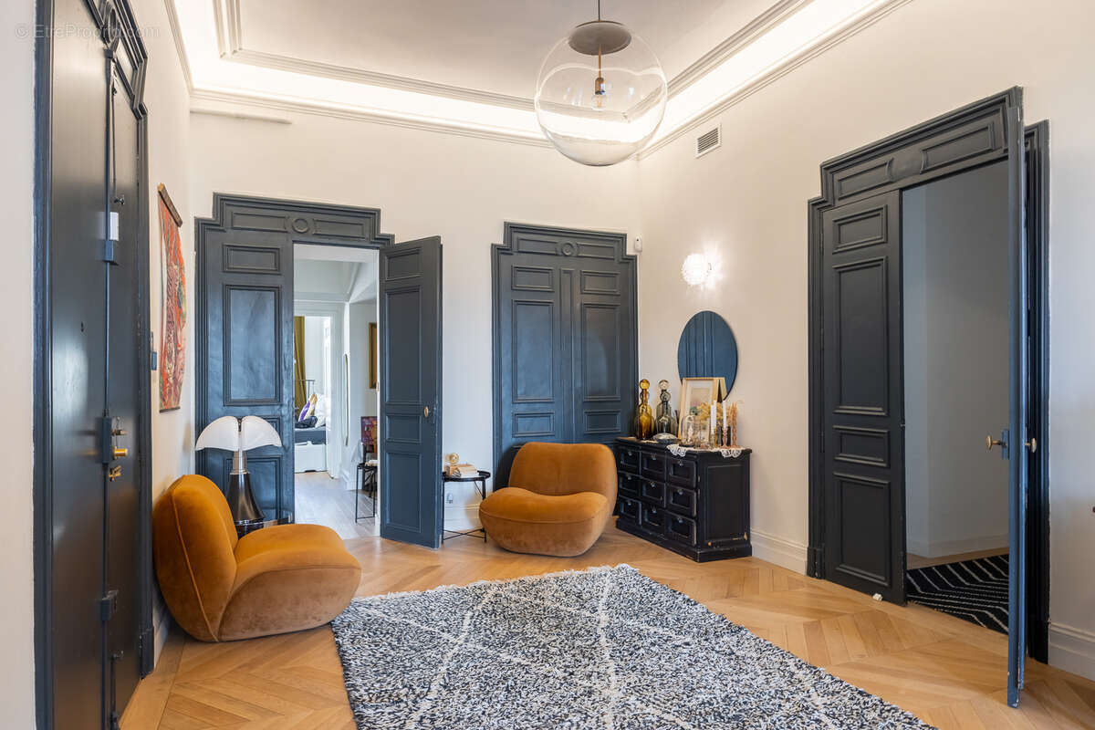 Appartement à MARSEILLE-6E