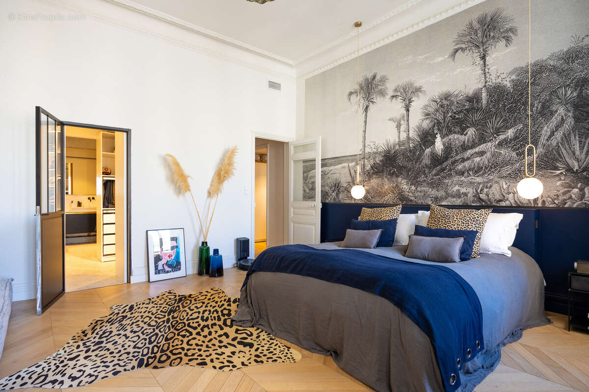 Appartement à MARSEILLE-6E