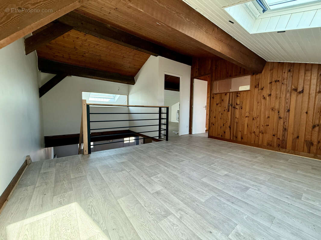 Appartement à LEVIGNAC