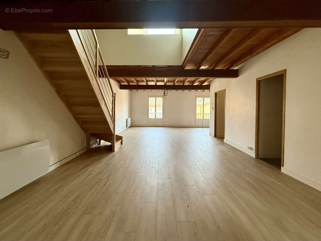 Appartement à LEVIGNAC