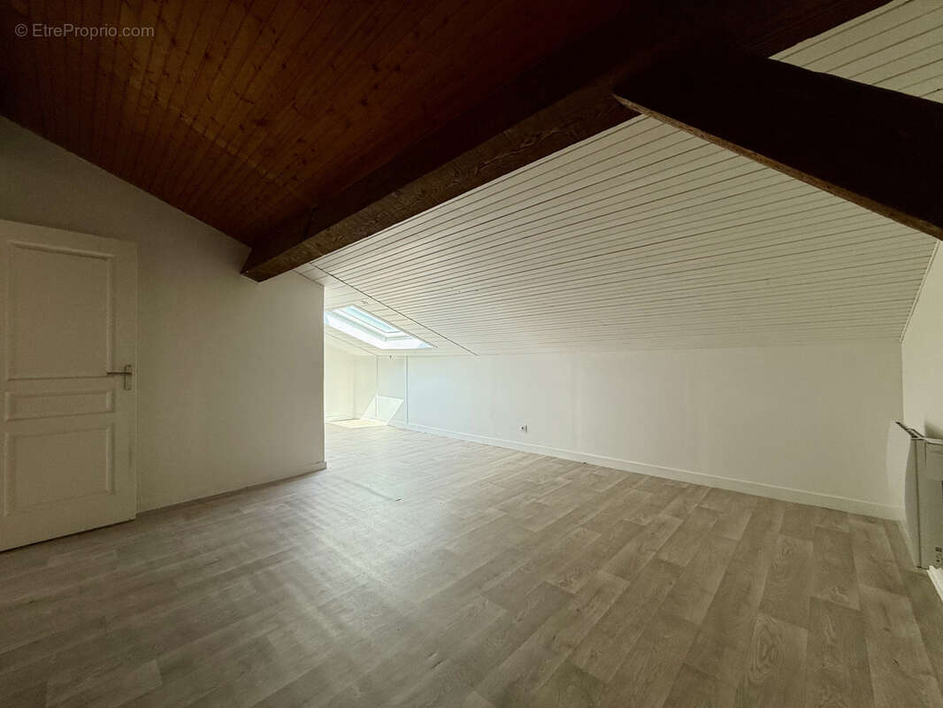 Appartement à LEVIGNAC