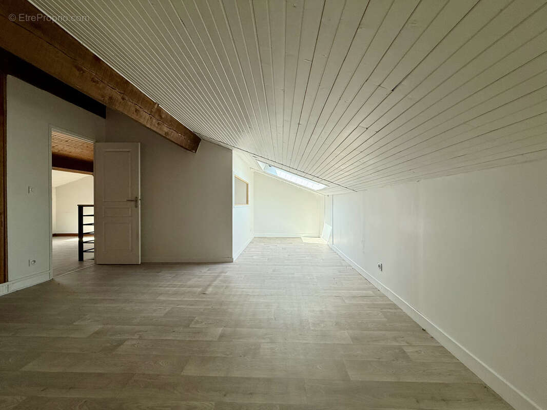 Appartement à LEVIGNAC