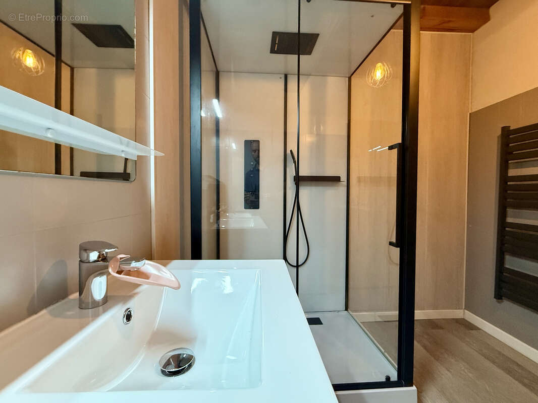 Appartement à LEVIGNAC