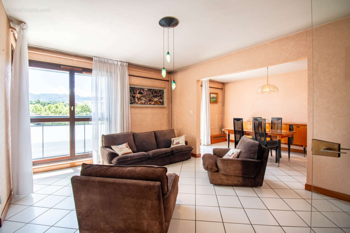 Appartement à MEYTHET