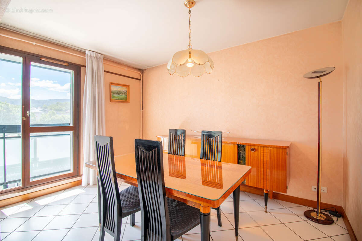 Appartement à MEYTHET