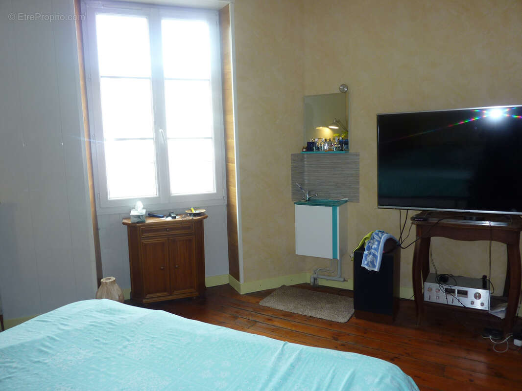 Maison à MONTMORILLON