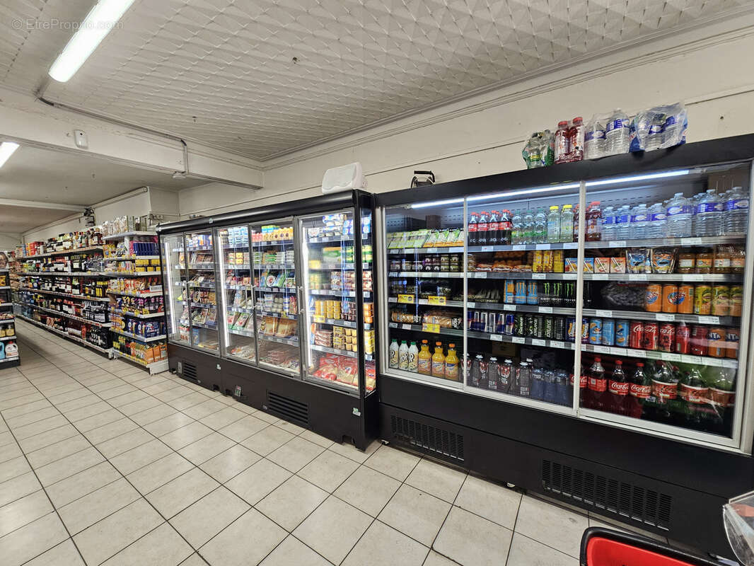 Commerce à LUNEL-VIEL