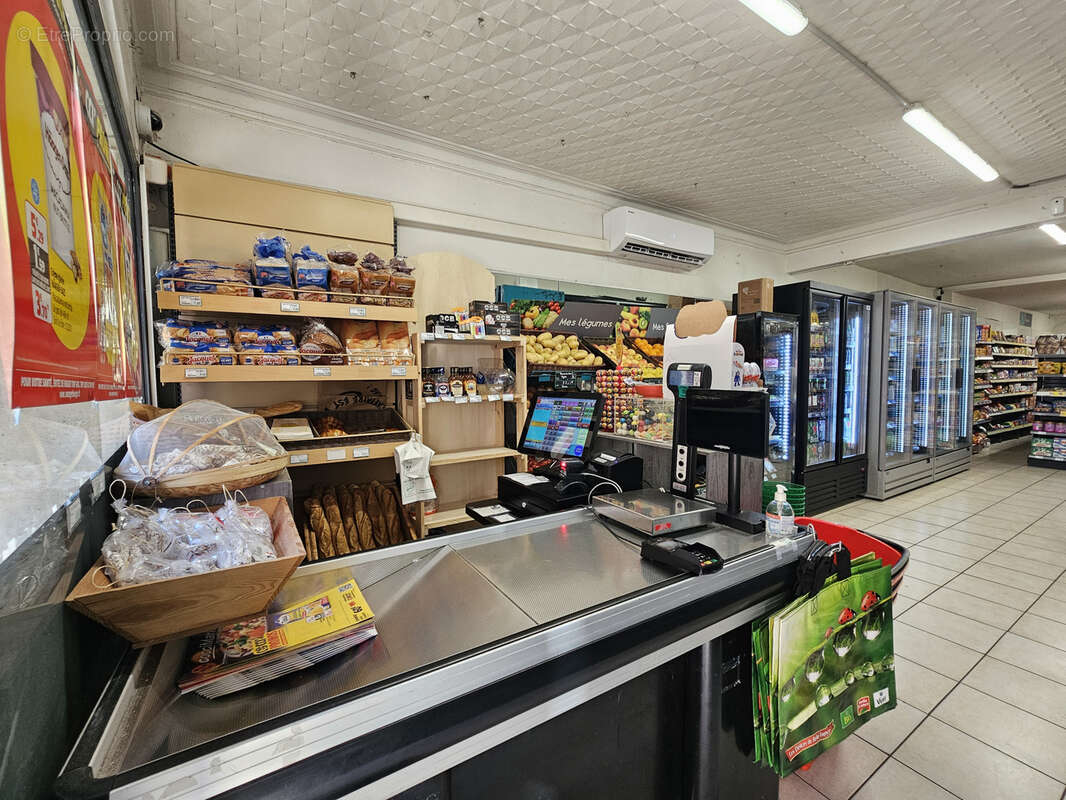 Commerce à LUNEL-VIEL