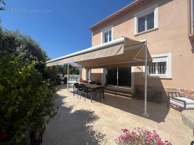 Maison à SIX-FOURS-LES-PLAGES