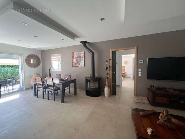 Maison à SIX-FOURS-LES-PLAGES