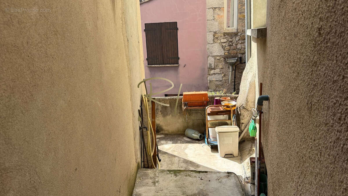 Maison à VALLON-PONT-D&#039;ARC