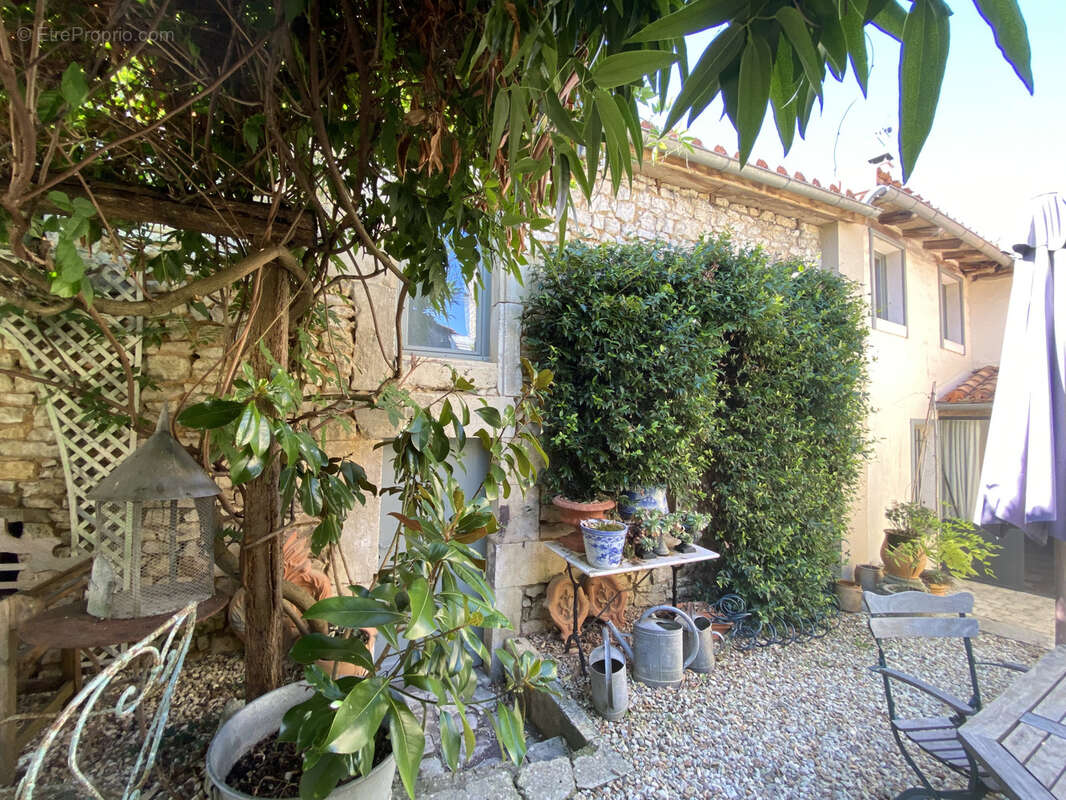 Maison à LA ROCHEFOUCAULD