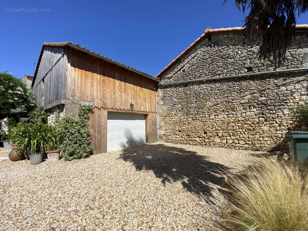 Maison à LA ROCHEFOUCAULD