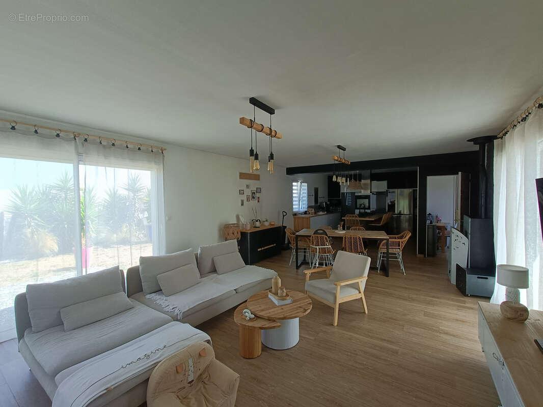 Maison à SAINT-CHRISTOPHE