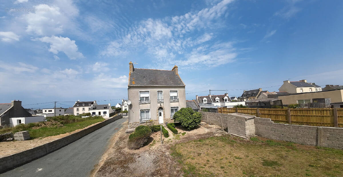 Maison à PLOUGUERNEAU