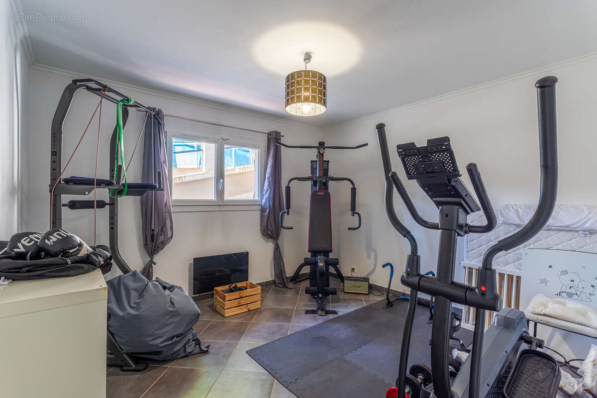 Maison à SOLLIES-TOUCAS