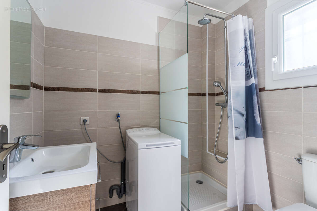 Maison à SOLLIES-TOUCAS