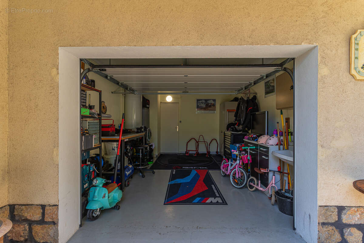 Maison à SOLLIES-TOUCAS