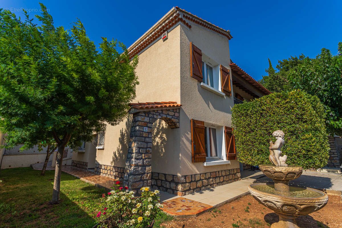 Maison à SOLLIES-TOUCAS