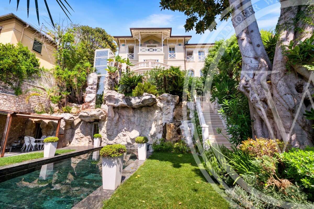 Maison à ROQUEBRUNE-CAP-MARTIN